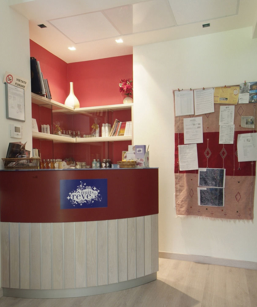 纽斯德丽和蝉布斯迪酒店 Roisan 外观 照片